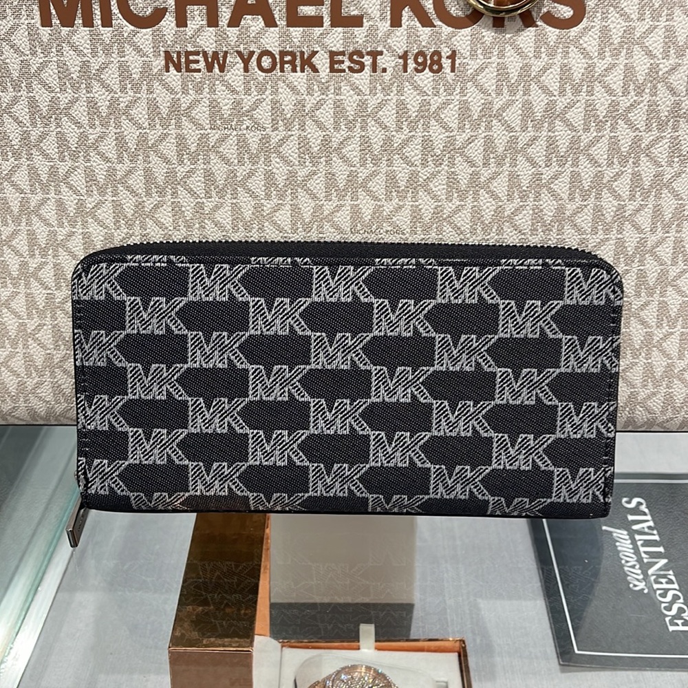Michael Kors Men’s Women’s Cooper Tech Zip Around Wallet
Black Multi Unisex
NWT - Picture 5 of 16